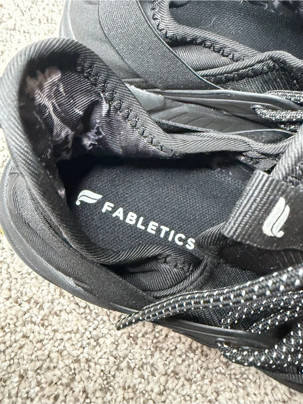 Like New Fabletics Marin Performance Sneaker Size 9